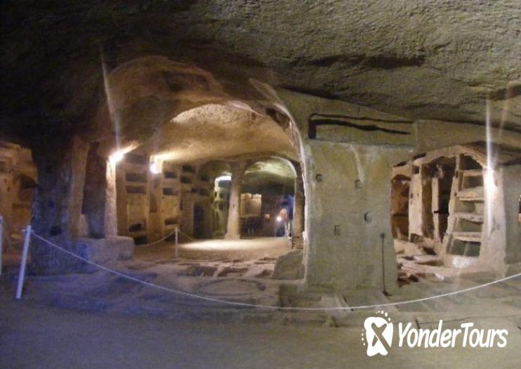 Catacombs of San Gennaro (Catacombe di San Gennaro) Catacombs of San Gennaro (Catacombe di San Gennaro)