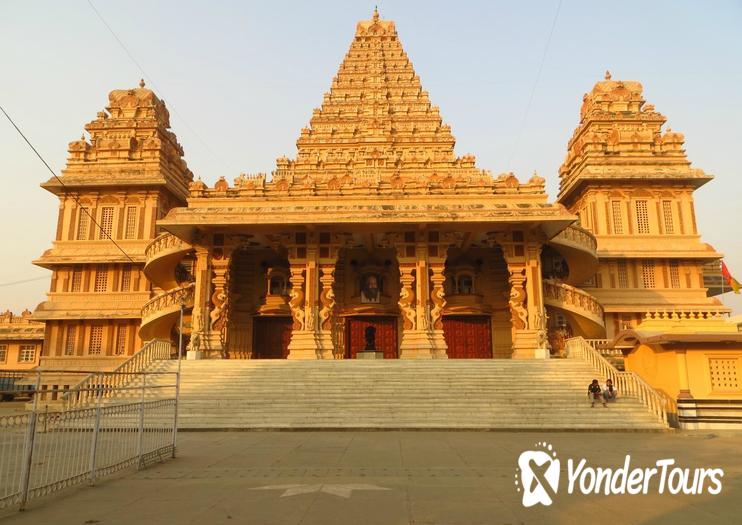 Chhatarpur Temple