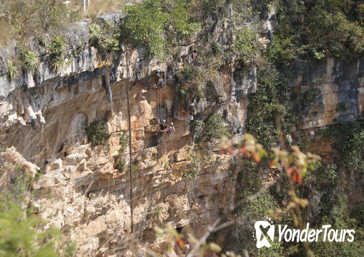 La Sima de las Cotorras (Sinkhole of Parrots) La Sima de las Cotorras (Sinkhole of Parrots)