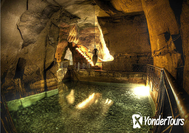 Naples Underground (Napoli Sotterranea) Naples Underground (Napoli Sotterranea)