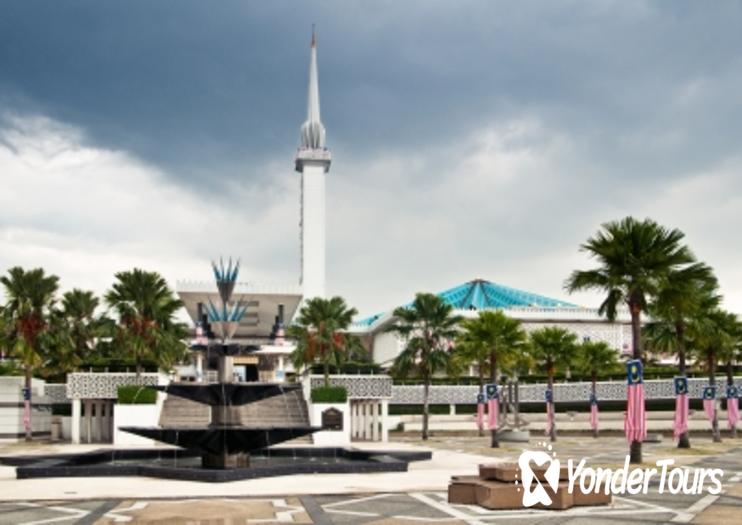 National Mosque (Masjid Negara) National Mosque (Masjid Negara)