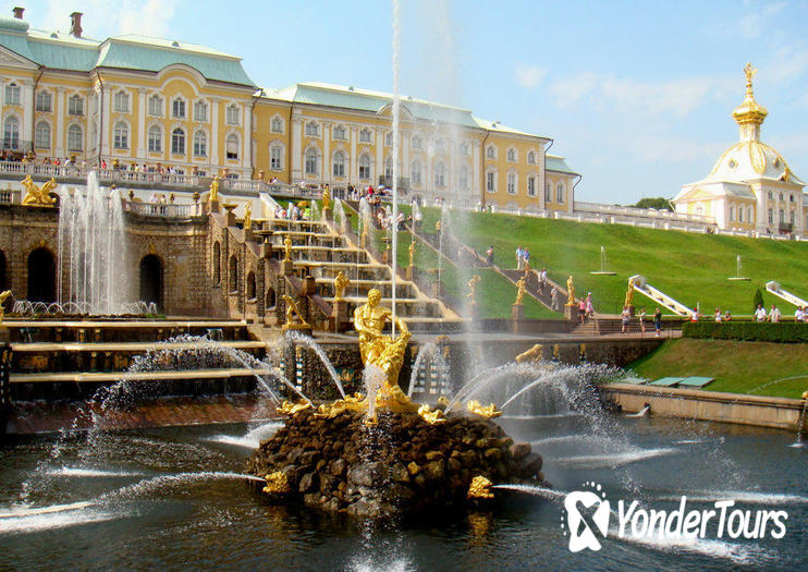 Peterhof Palace and Garden (Petrodvorets) Peterhof Palace and Garden (Petrodvorets)
