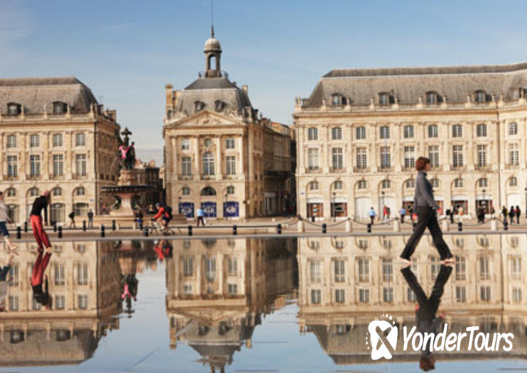 Place de la Bourse (Place Royale) Place de la Bourse (Place Royale)