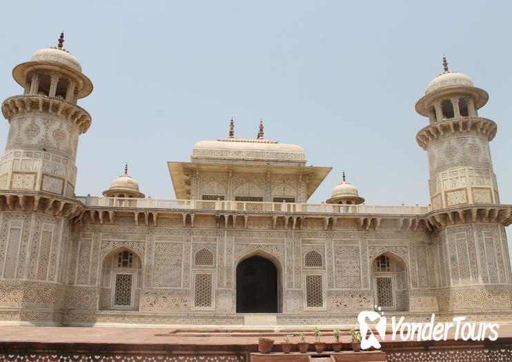 Tomb of Itimad-ud-Daulah Tomb of Itimad-ud-Daulah
