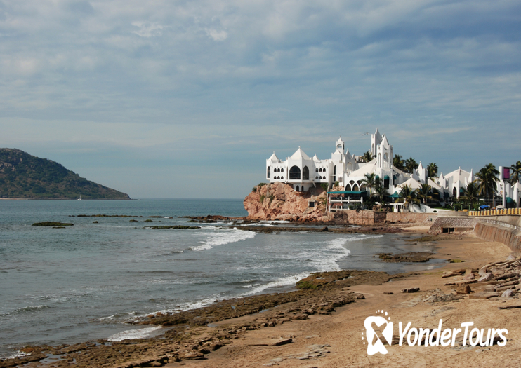 Zona Dorada (Golden Zone) Zona Dorada (Golden Zone)