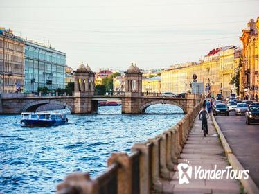 1 Hour Private Boat Ride along Rivers and Canals 1 Hour Private Boat Ride along Rivers and Canals