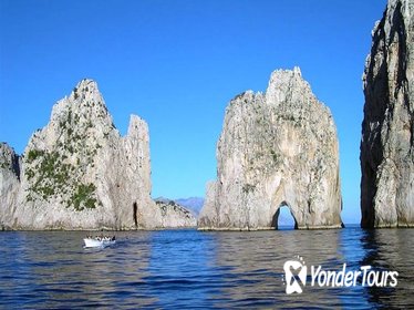 Discover Capri by boat Discover Capri by boat