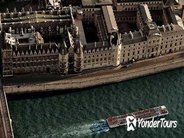 Ile de la Cit e Walking Tour with Lunch and Boat Cruise Ile de la Cit e Walking Tour with Lunch and Boat Cruise