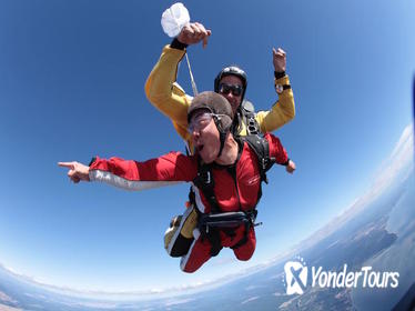 Lake Taupo 15,000-Foot Tandem Skydiving