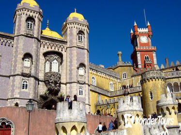 Lisbon Super Saver: Small-Group Gourmet Walking Tour plus Sintra and Cascais Day Trip with Pena Palace Lisbon Super Saver: Small-Group Gourmet Walking Tour plus Sintra and Cascais Day Trip with Pena Palace