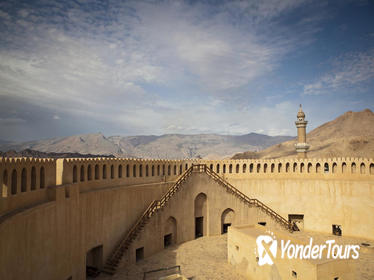 Muscat Shore Excursion: Private Nizwa Day Trip