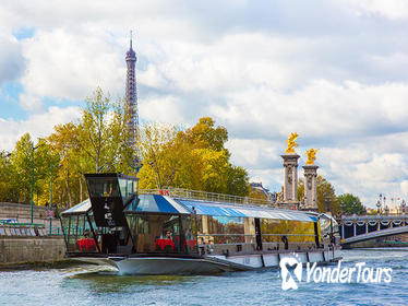 Paris Cruise on the Seine River Including Lunch