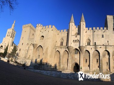 Private Avignon Gordes and Roussillon Full Day Tour