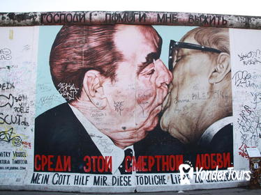 Private Custom Berlin Wall and Third Reich Half-Day Tour with Guide in Luxury Vehicle Private Custom Berlin Wall and Third Reich Half-Day Tour with Guide in Luxury Vehicle