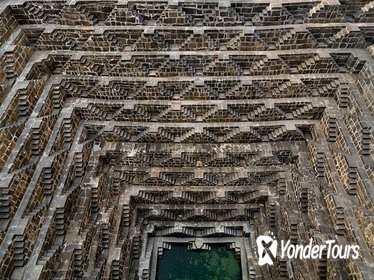 Private Day Trip to Chand Baori Stepwell Including Lunch at Fort Madhogarh Private Day Trip to Chand Baori Stepwell Including Lunch at Fort Madhogarh