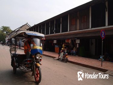 Private Full-Day Luang Prabang Temples by Tuk-Tuk