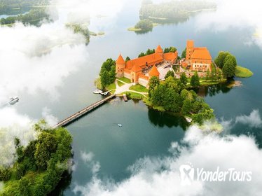 Private Latvia and Lithuania Sightseeing Tour from Riga