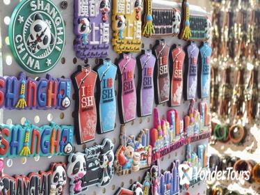 Private Shanghai Shopping and City Highlight Sightseeing Combo Tour with Lunch
