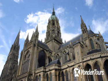 Private Tour to Bayeux, Honfleur and Pays d' Auge from Caen