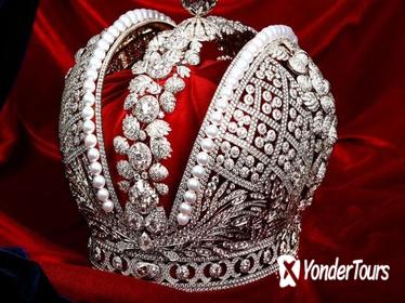 Private Tour: Romanoff's Treasures and Gold Room with a Curator in the Hermitage Museum and Faberge Halls