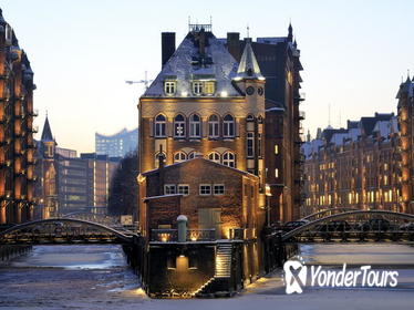 Private Tour: Speicherstadt and HafenCity Walking Tour in Hamburg