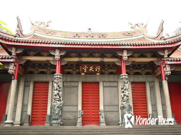Taipei City Highlights Tour with Shopping, Dinner, and Chinese Opera Show