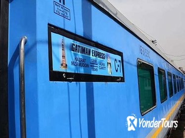 Taj Mahal by Superfast Train Gatimaan Express