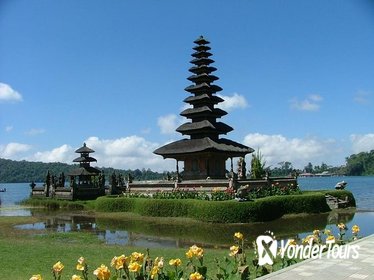 Taman ayun temple,Beratan lake and Tanah lot sunset tour