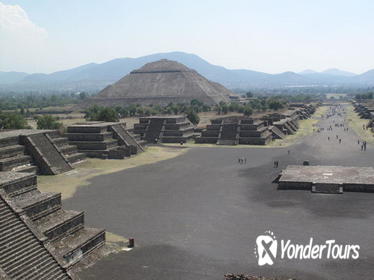Teotihuacan Pyramids and Shrine of Guadalupe Teotihuacan Pyramids and Shrine of Guadalupe