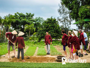 Tra Que Vegetable Village Bicycle Tour from Hoi An