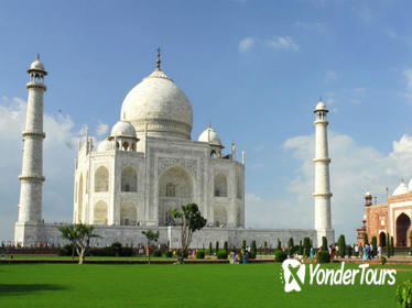 Private Taj Mahal & Agra Tour from Delhi by Car