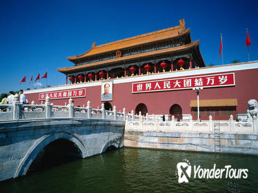 Coach Tour of Tian'anmen Square Forbidden City Temple of Heaven and Summer Palace