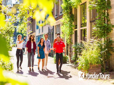 Amsterdam Walking Tour Including Dutch Snacks