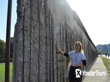4-Hour Berlin Sightseeing and Food Tasting Tour